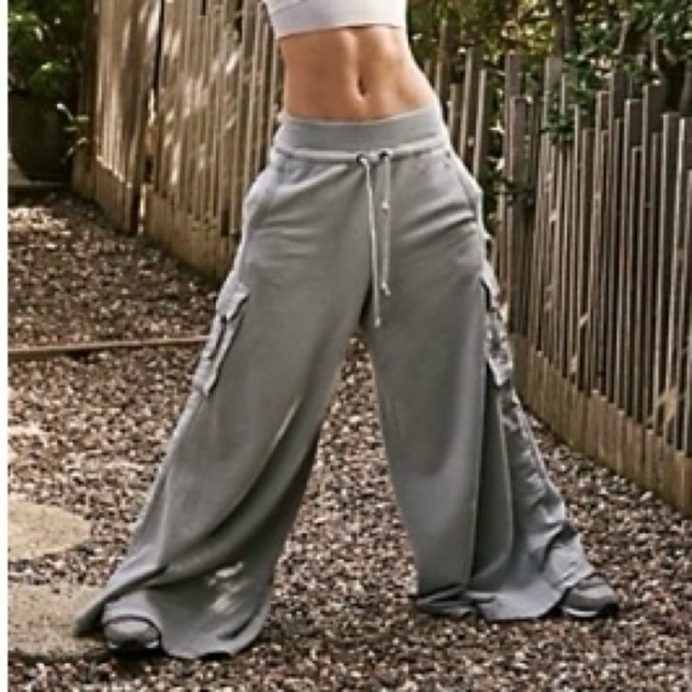 Gray Wide-Leg Cargo Pants